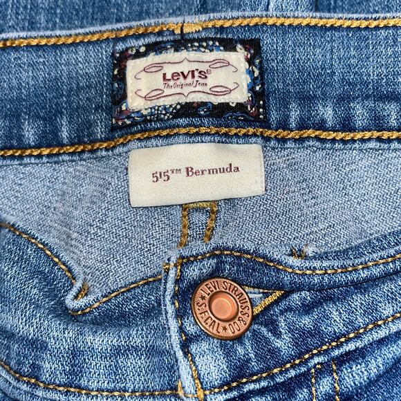 Levi’s 515 Bermuda Jean Shorts Size 6 Mid Rise Denim Cuffed Stretch - Picture 3 of 5